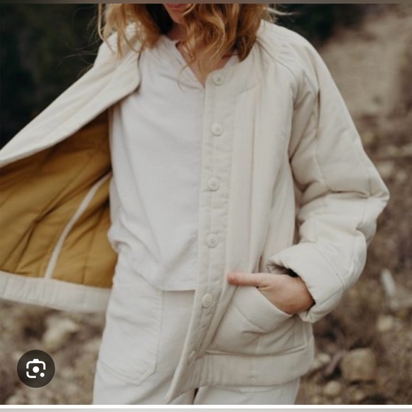 Esby Raven Quilted Jacket M/L (NWT) - Picture 10 of 11